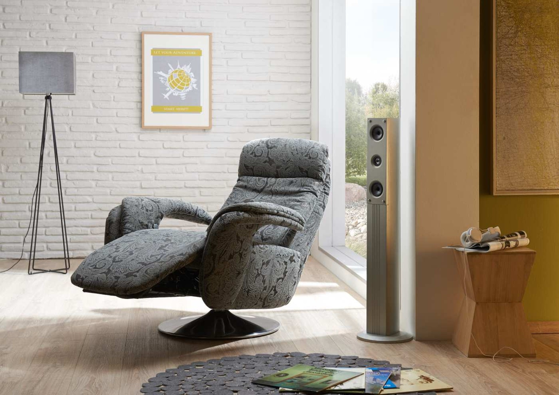 Designový nábytek, polohovatelné křeslo - model INTRO
